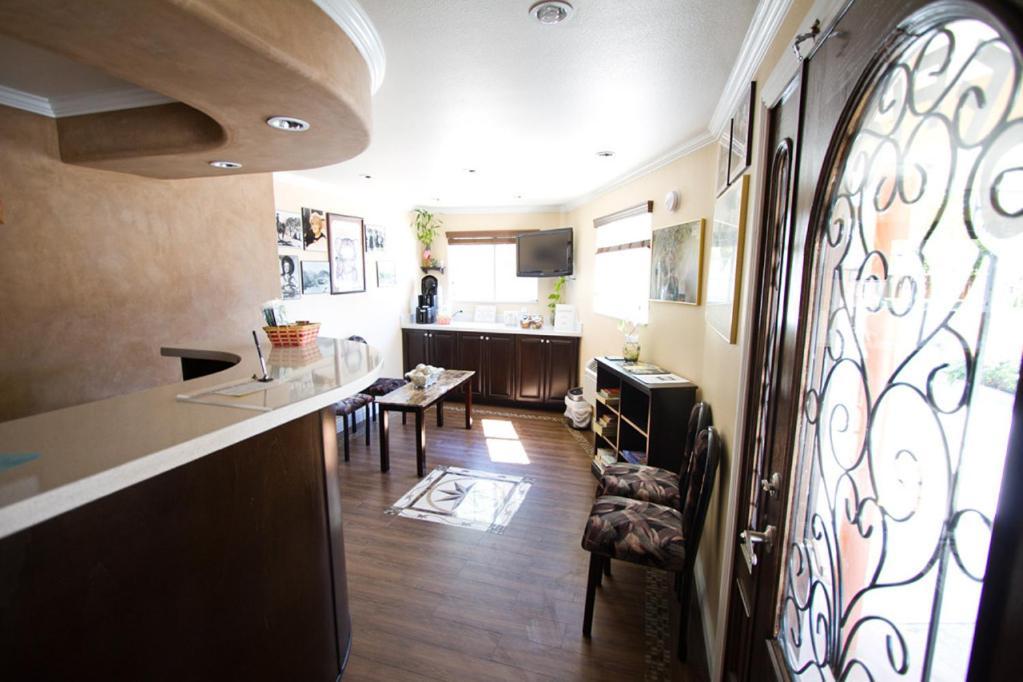 Trails Motel Лон Пайн Екстериор снимка