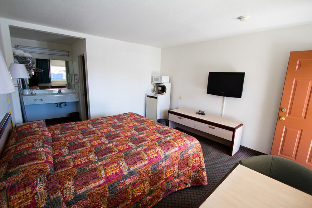 Trails Motel Лон Пайн Екстериор снимка
