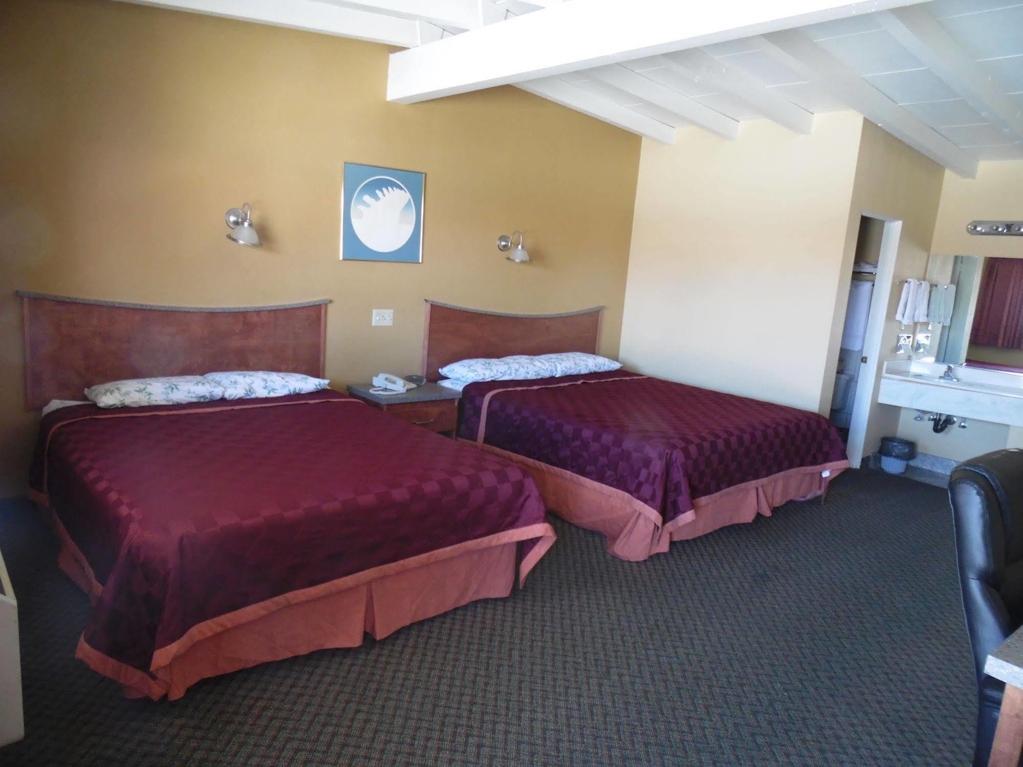 Trails Motel Лон Пайн Екстериор снимка