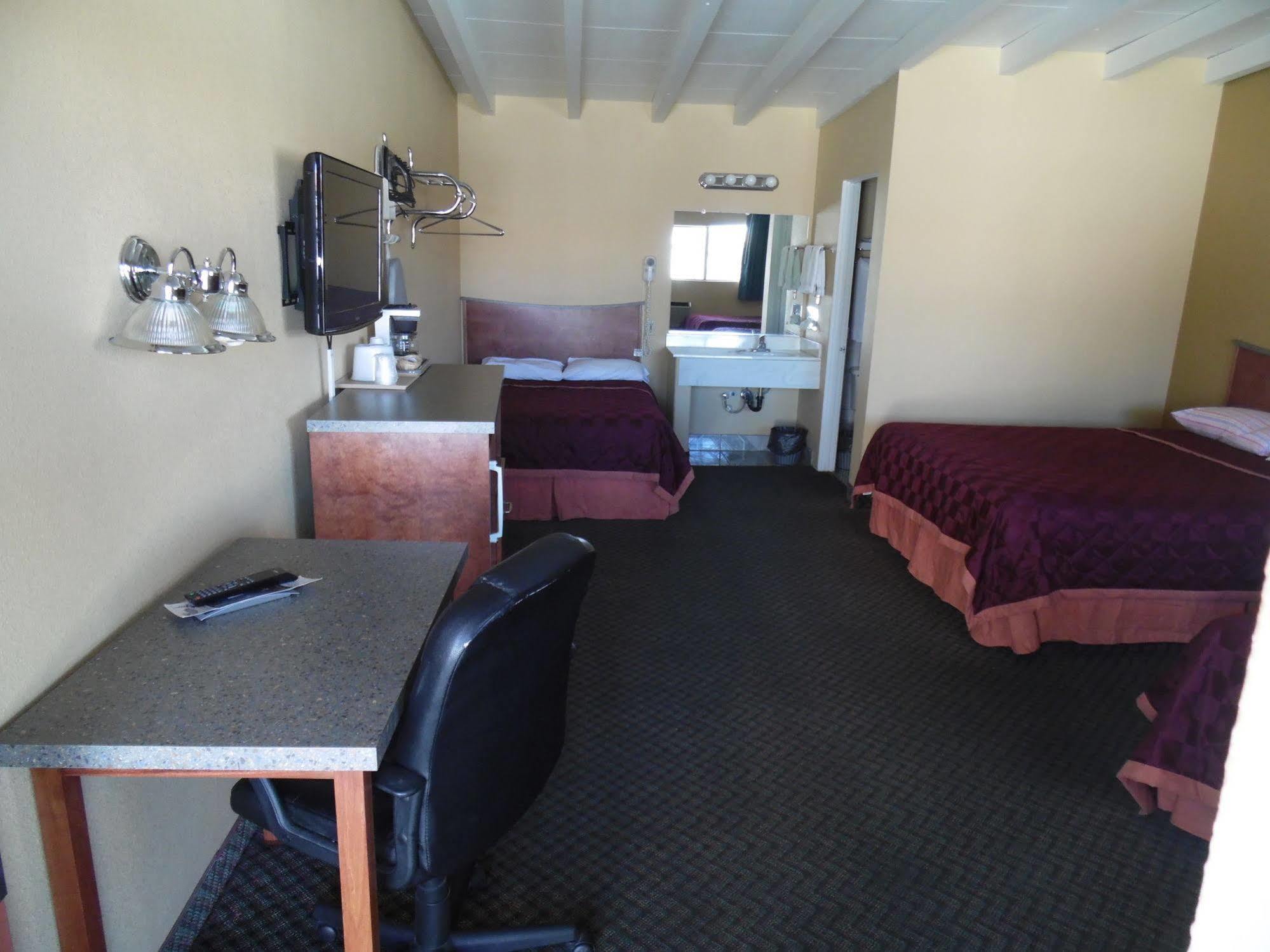 Trails Motel Лон Пайн Екстериор снимка