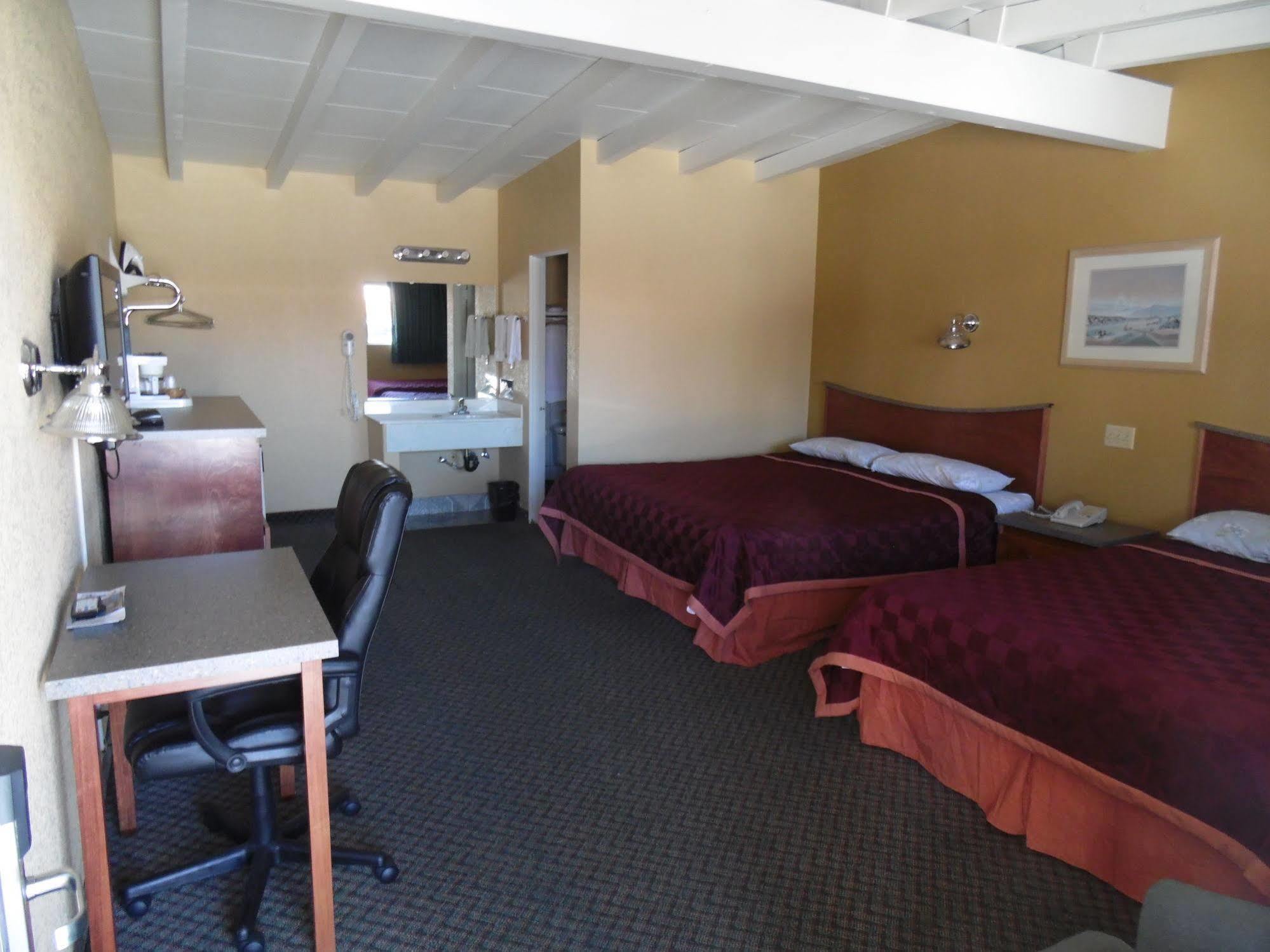 Trails Motel Лон Пайн Екстериор снимка